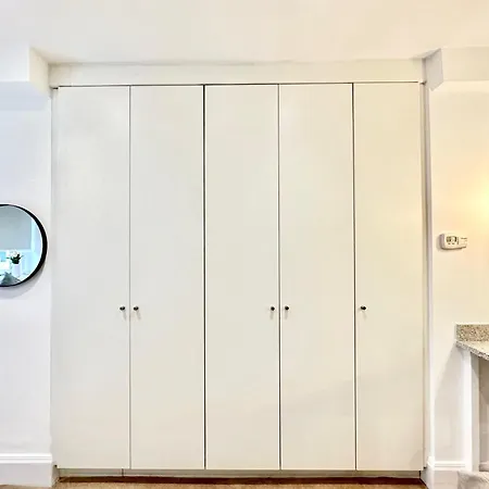 Beautiful Studio Apartment Baker Street